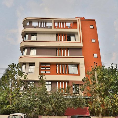Palette- Siddharth Inn Gandhinagar Exterior foto
